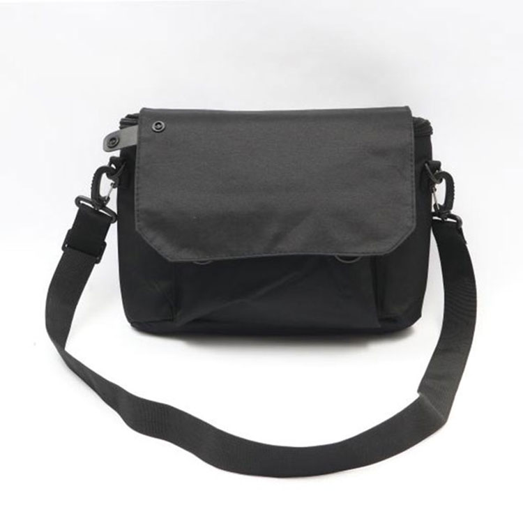 The practicality of the iPad shoulder bag